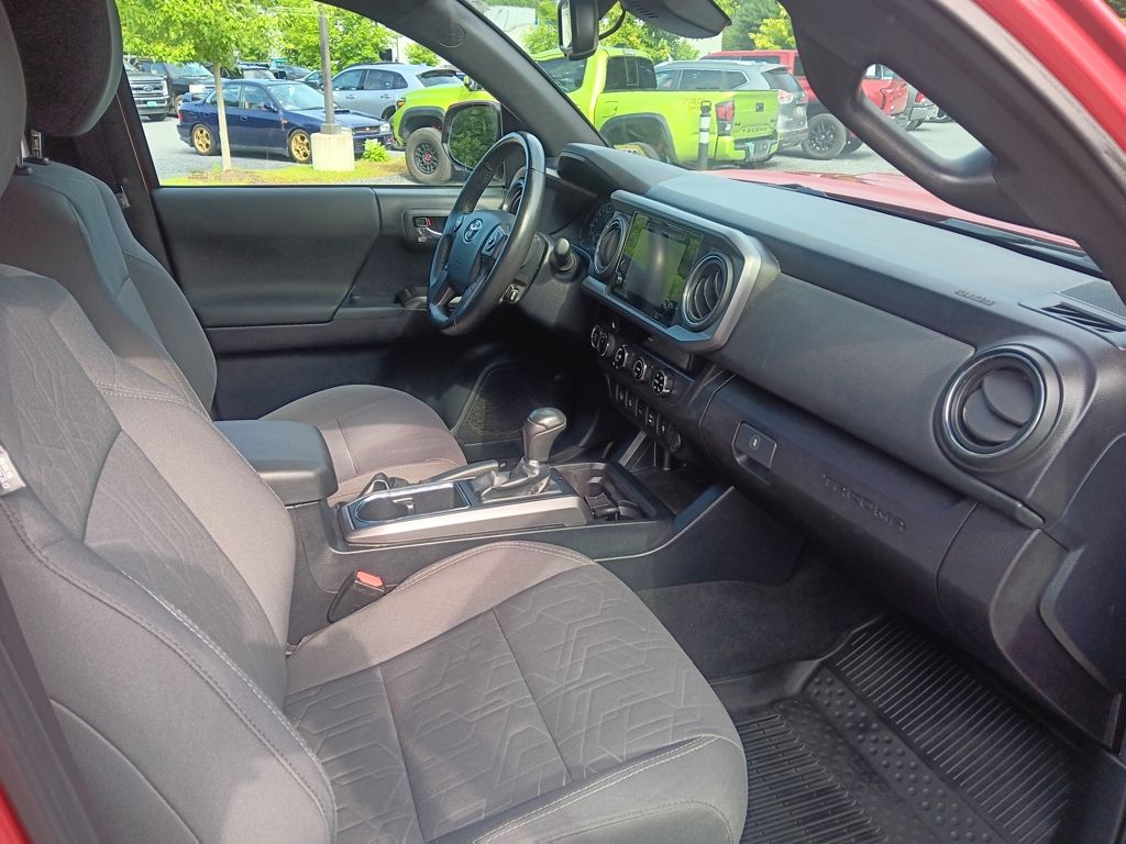 Used 2018 Toyota Tacoma Truck
