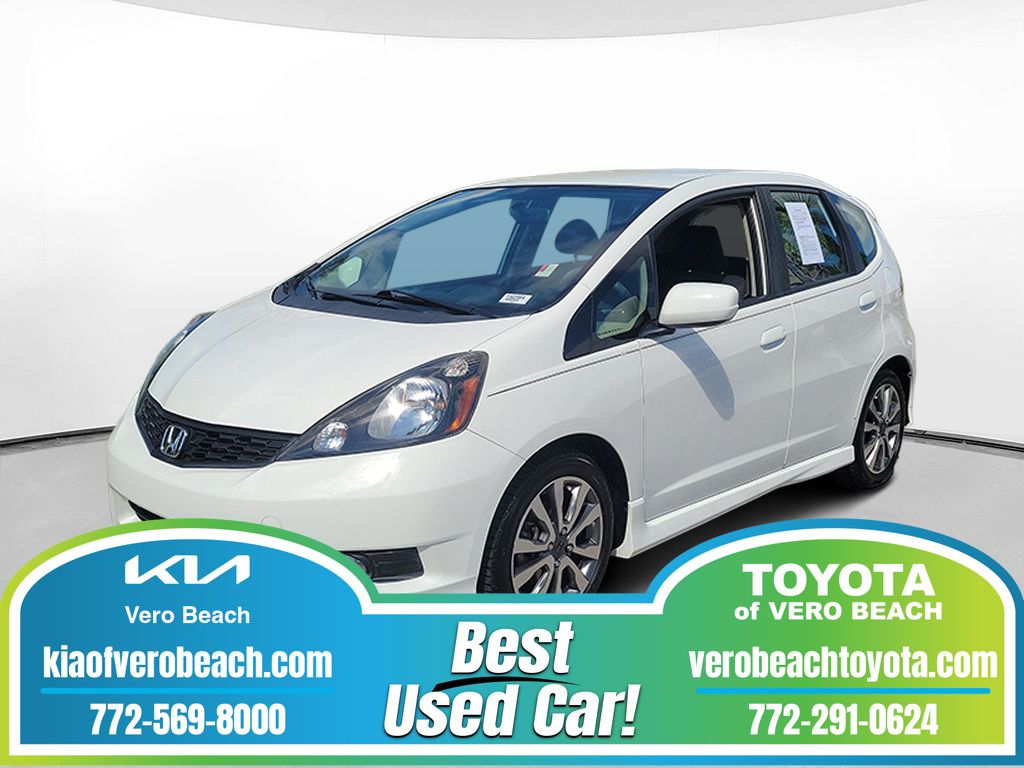 White 2013 Honda Fit Hatchback Front-Wheel Drive 5-Speed Automatic