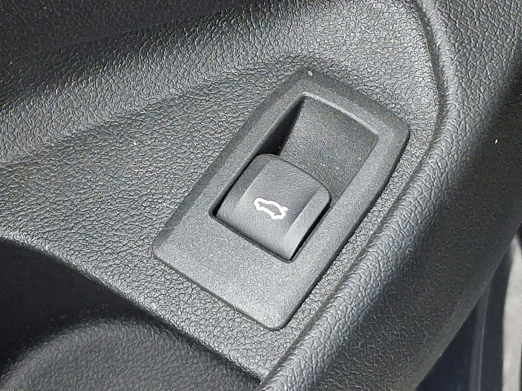 Thumbnail: 2024 BMW 4 Series - 26