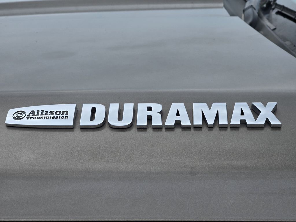 2015 Chevrolet Silverado 2500HD LT - 8