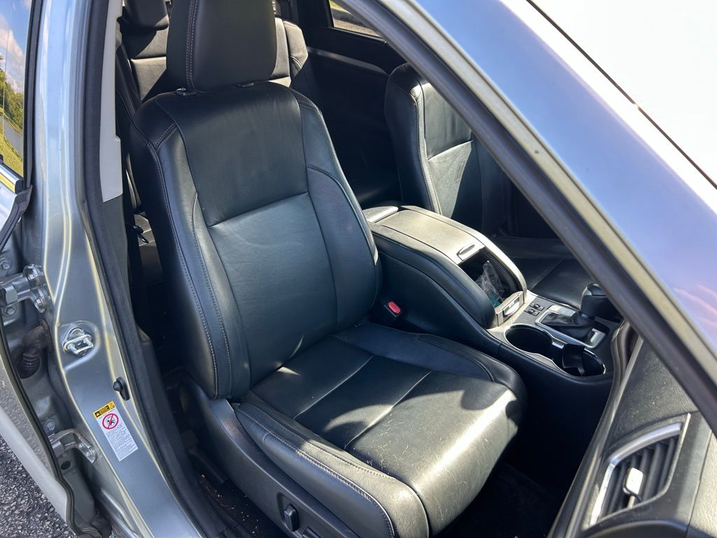 Thumbnail: 2017 Toyota Highlander - 16