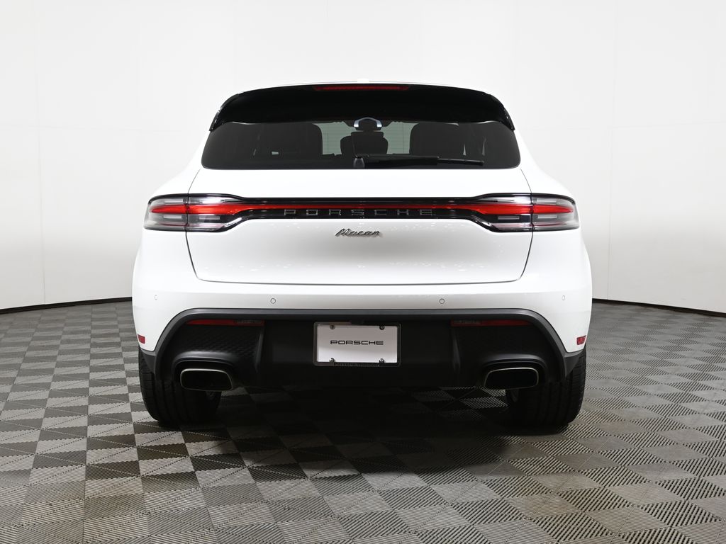 Thumbnail: 2023 Porsche Macan - 6