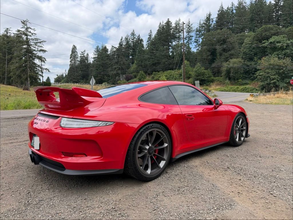 2015 Porsche 911 GT3 thumbnail 4