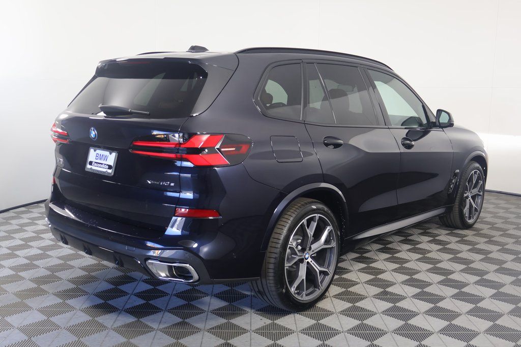 Thumbnail: 2026 BMW X5 - 2