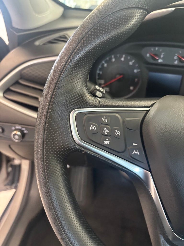 Used 2025 Chevrolet Malibu Sedan