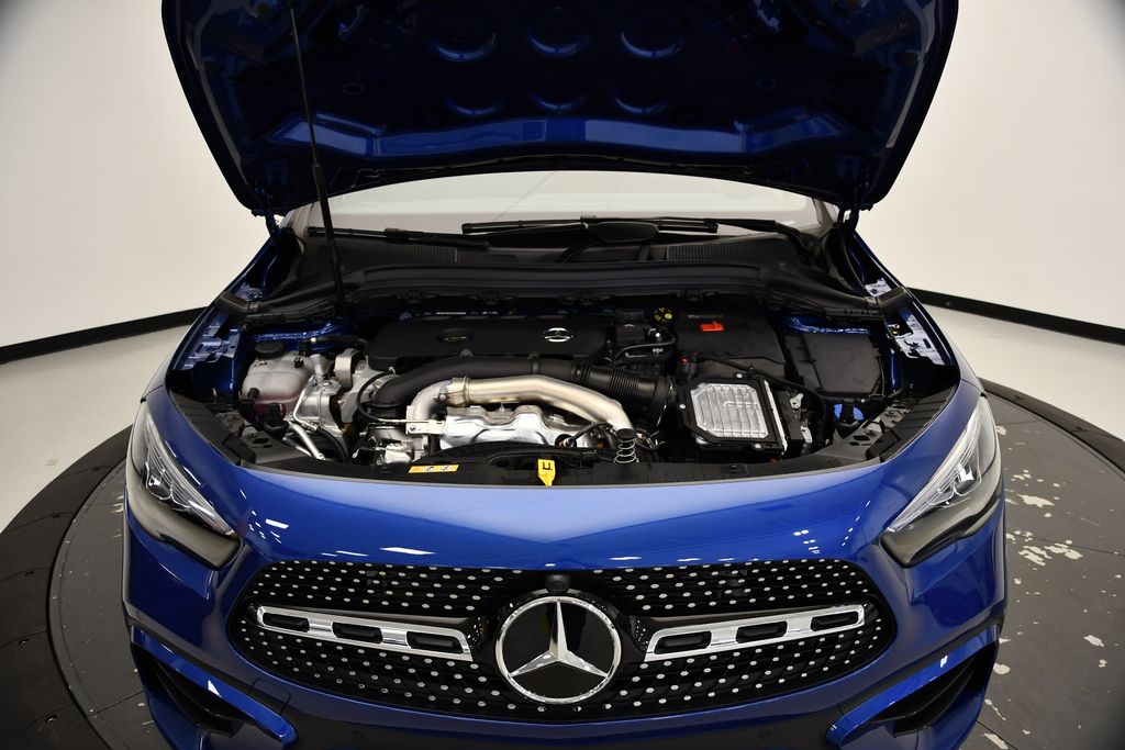 2025 Mercedes-Benz GLA 250 4MATIC 12