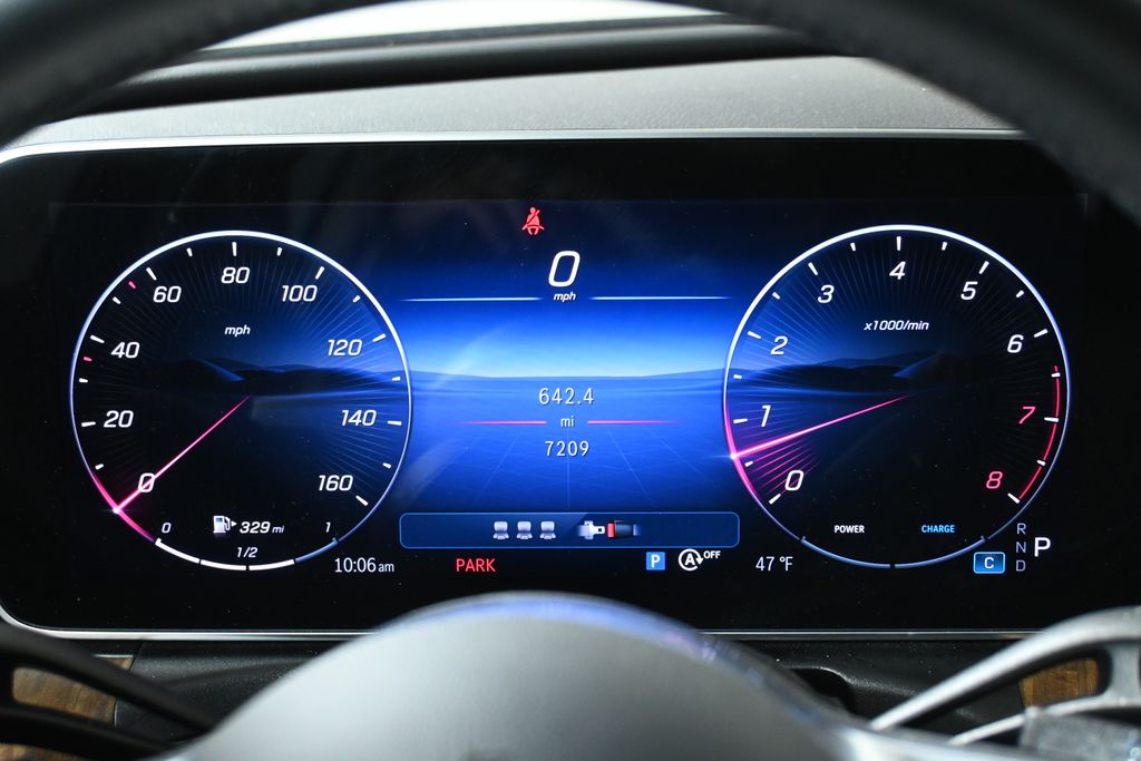 Thumbnail: 2025 Mercedes-Benz C-Class - 19