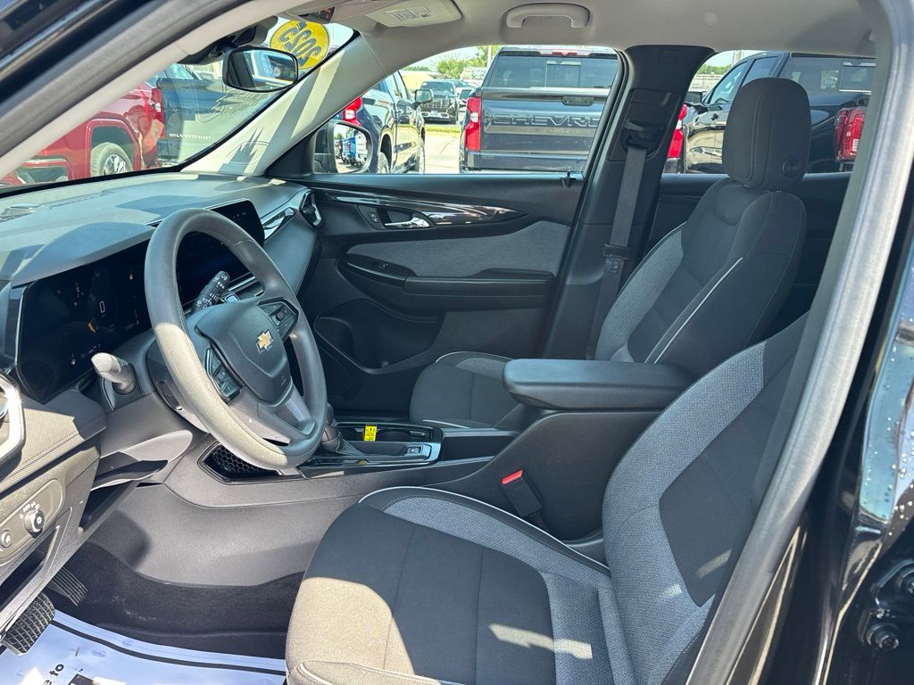 Used 2025 Chevrolet TrailBlazer SUV