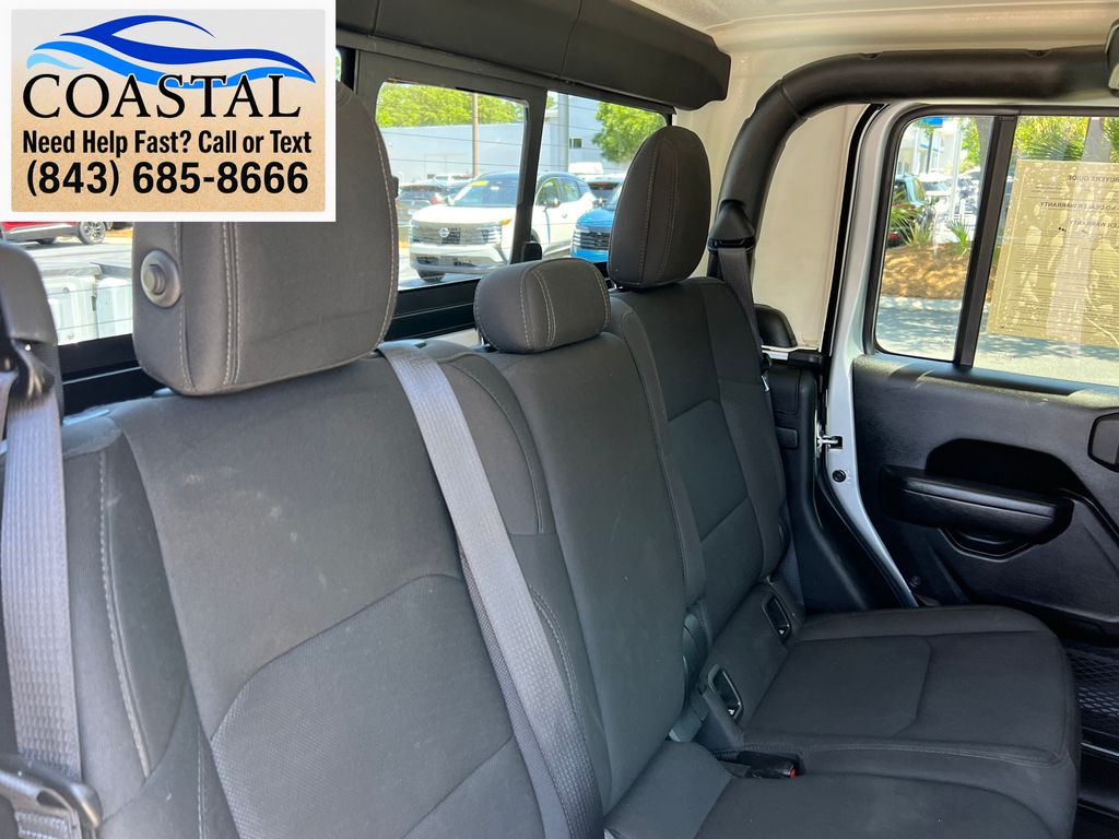 2022 Jeep Gladiator Altitude Silver at Bob King Buick GMC