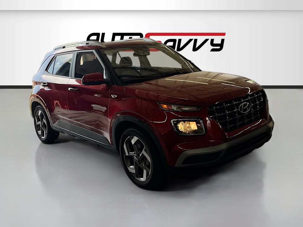2025 Hyundai Venue SEL IVT's photo
