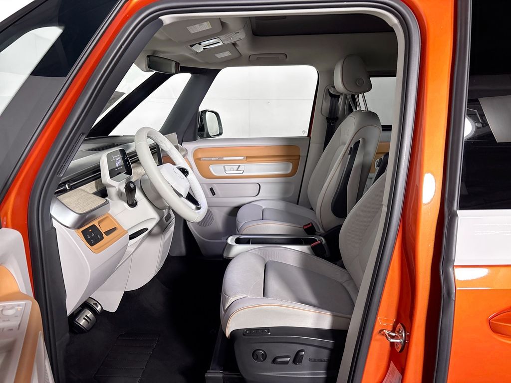 2025 Volkswagen ID. Buzz Pro S Plus
