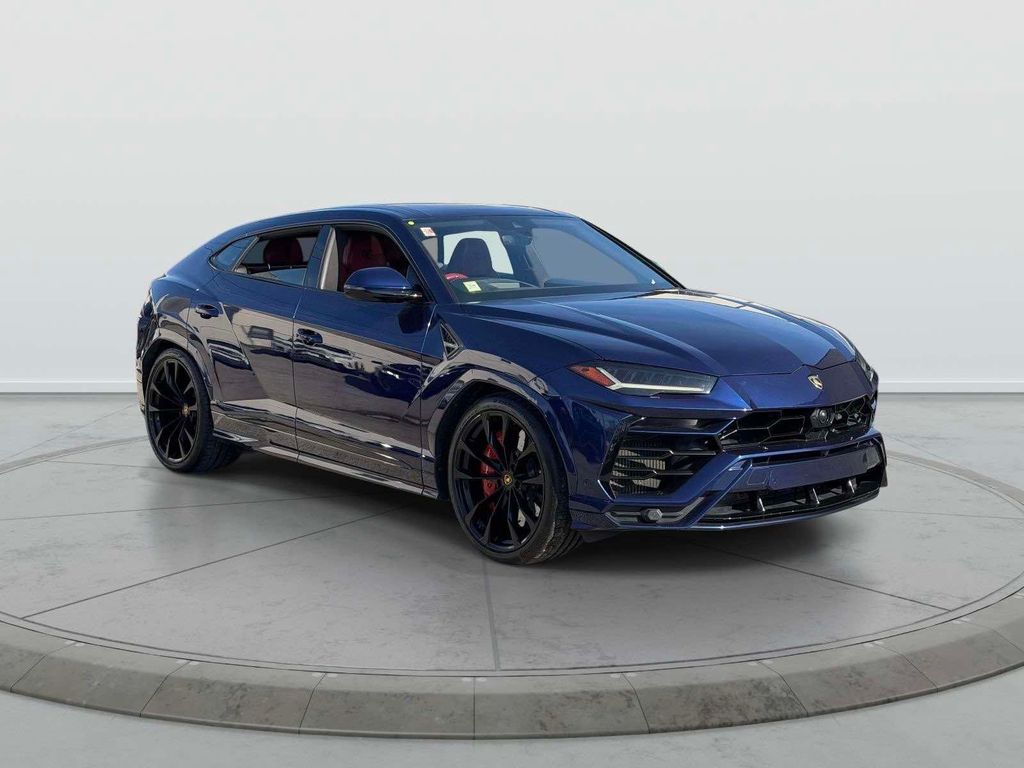2022 Lamborghini Urus 4.0 V8's photo