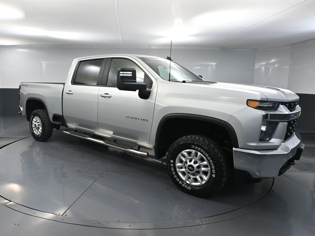 Silver Ice Metallic 2020 Chevrolet Silverado 2500HD Pickup Truck Four-Wheel Drive 6-Speed Automatic