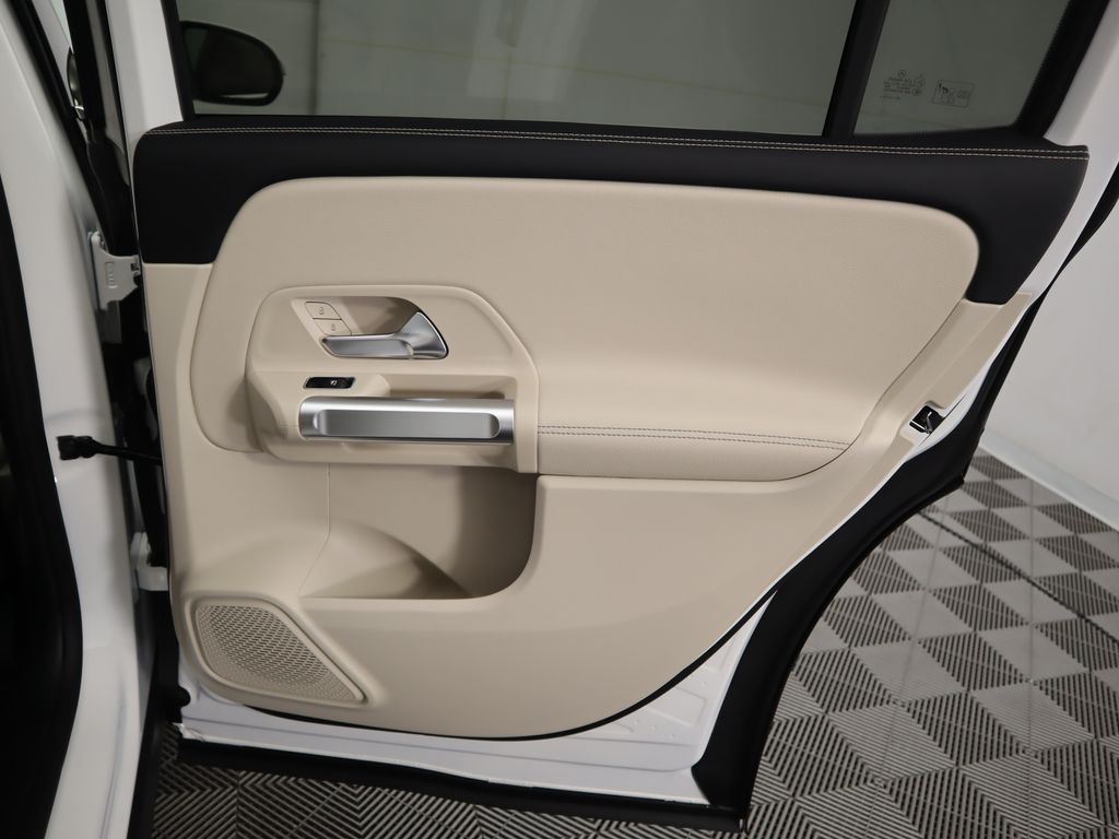 Thumbnail: 2026 Mercedes-Benz GLB - 28