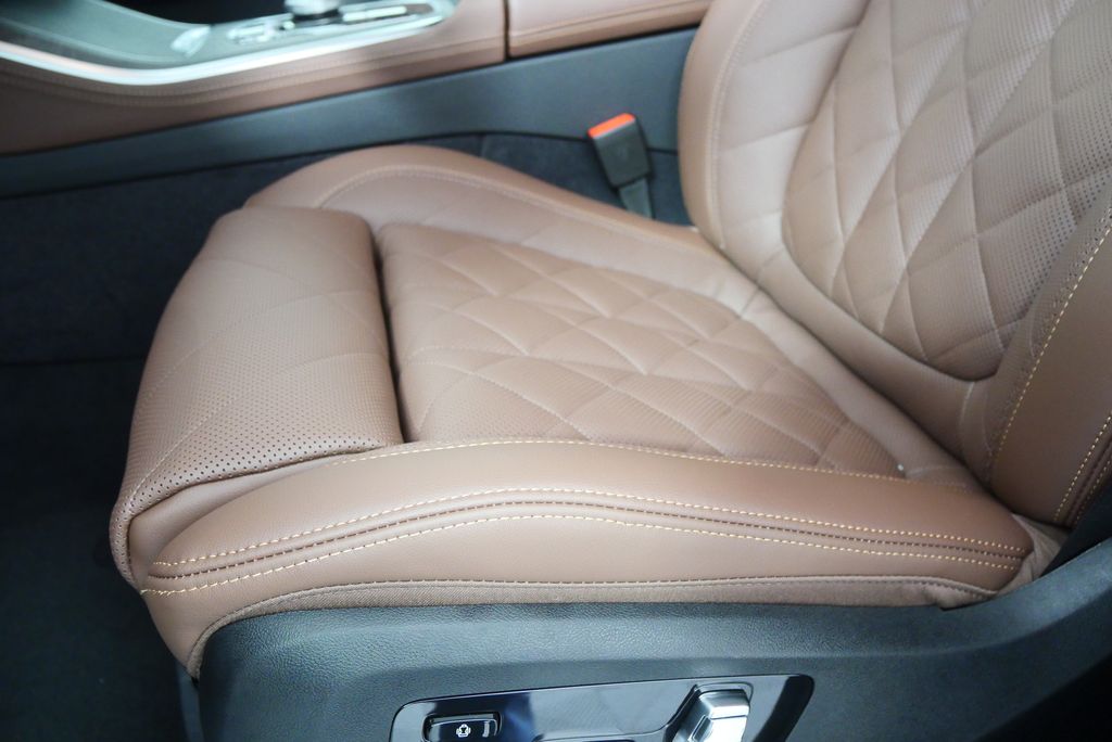 Thumbnail: 2026 BMW X5 - 10