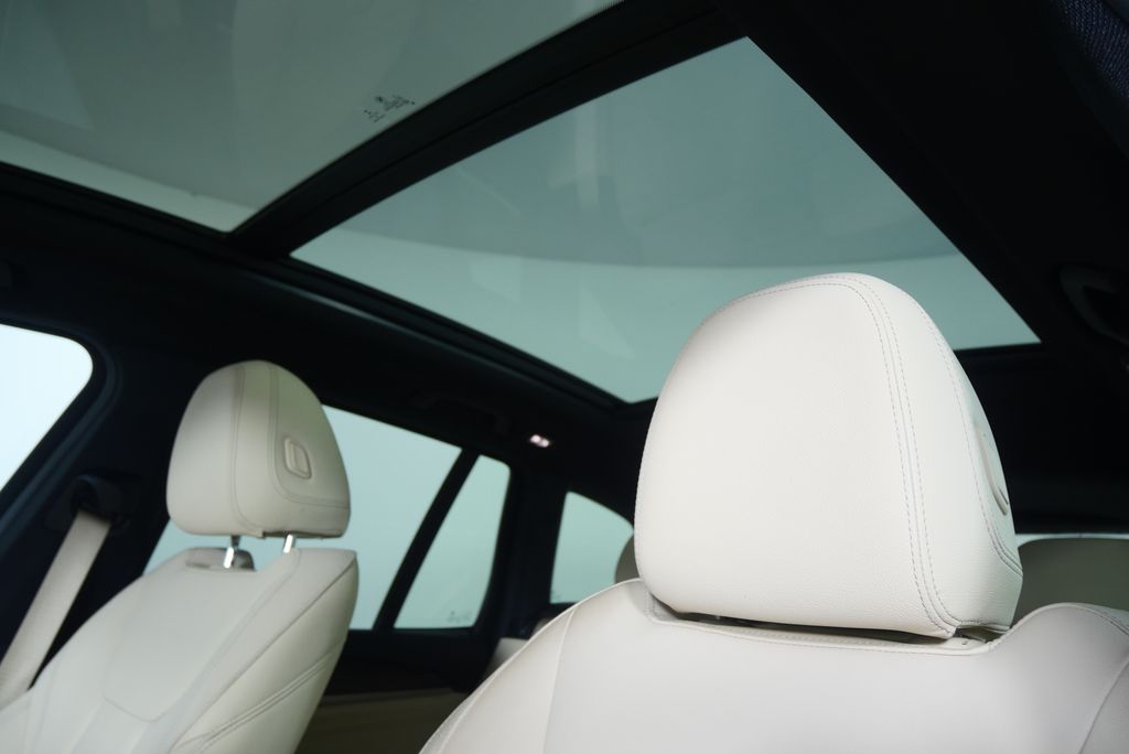 Thumbnail: 2021 BMW X3 - 11