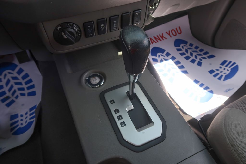 2020 Nissan Frontier Crew Cab SV 4x4