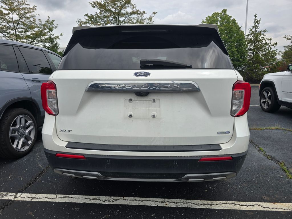 Used 2020 White Ford XLT image 6