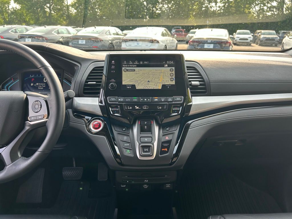 2024 Honda Odyssey Touring 16