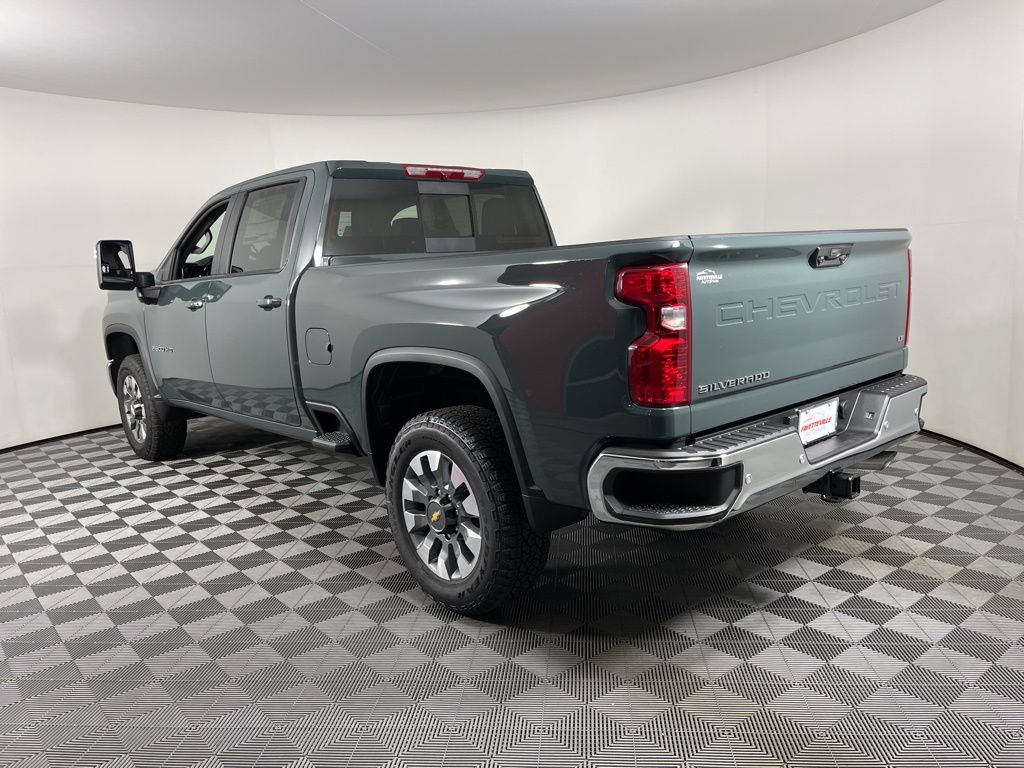 2025 Chevrolet Silverado 2500 LT 3