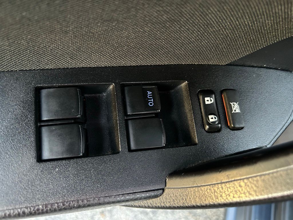 Thumbnail: 2018 Toyota Corolla - 16