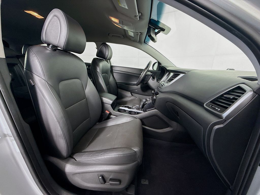 Thumbnail: 2018 Hyundai Tucson - 21