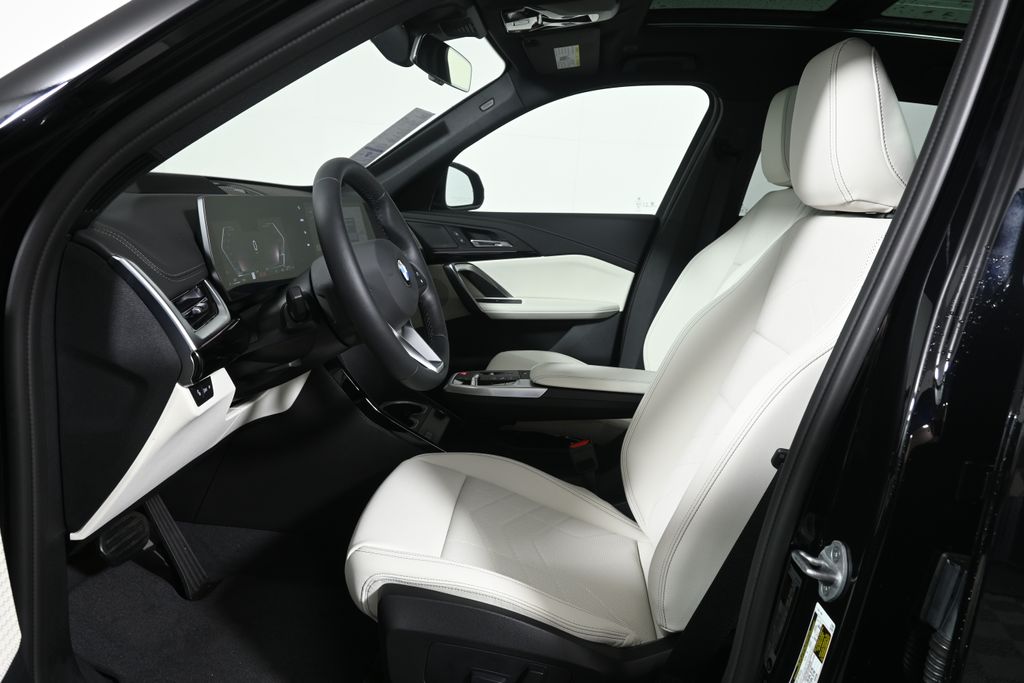 Thumbnail: 2026 BMW X1 - 3