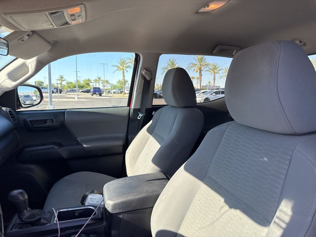 Thumbnail: 2019 Toyota Tacoma - 13