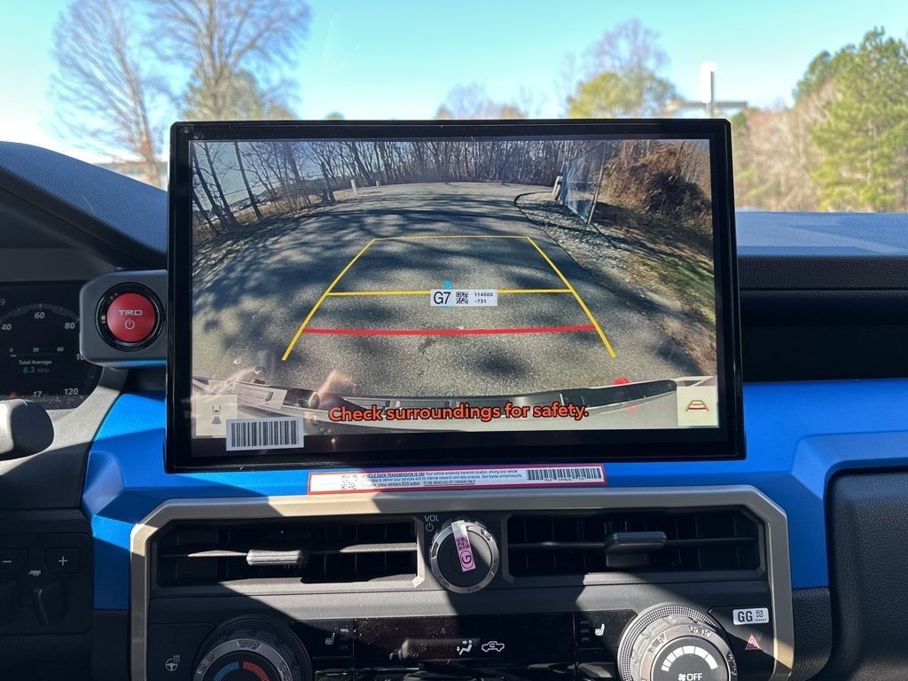 Tacoma i-FORCE MAX TRD Sport