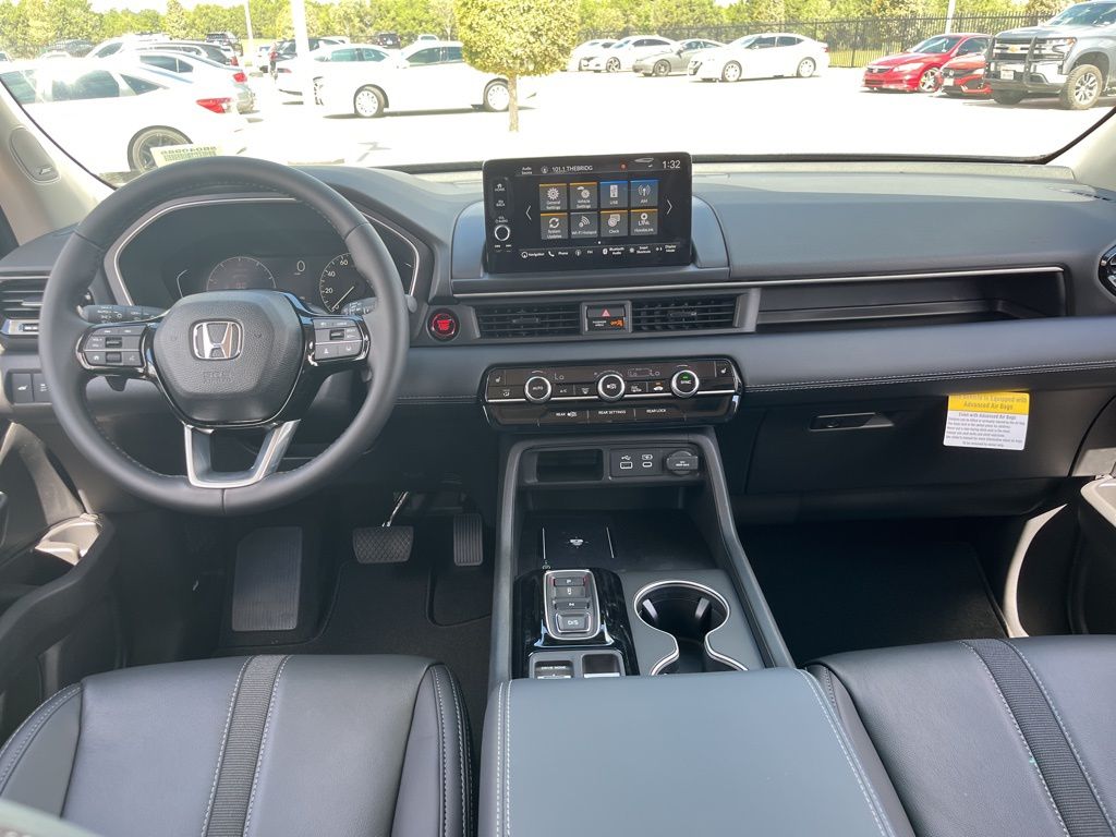 Thumbnail: 2025 Honda Pilot - 9