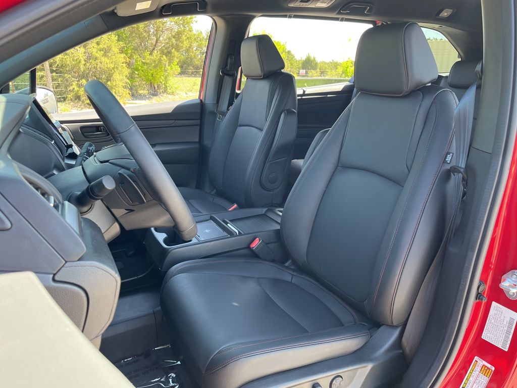 2025 Honda Odyssey Sport 11
