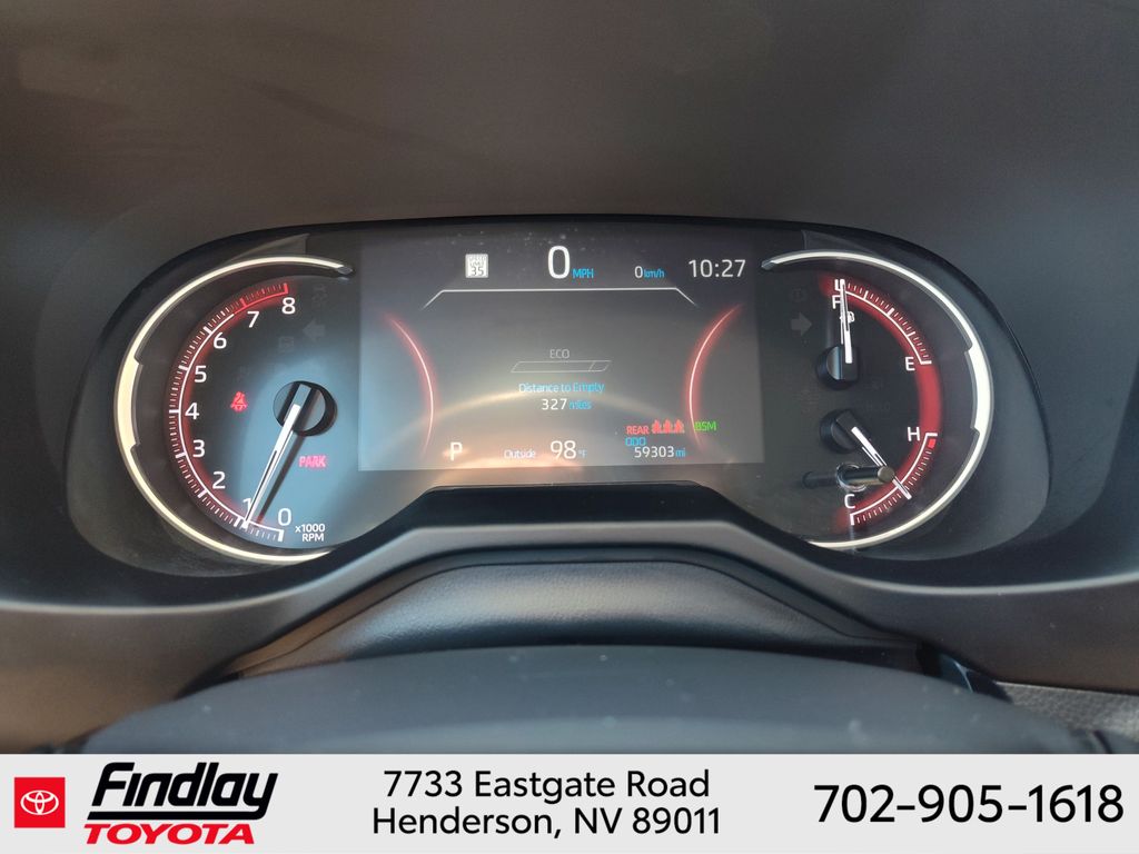 2024 Toyota RAV4 XLE - Photo 25