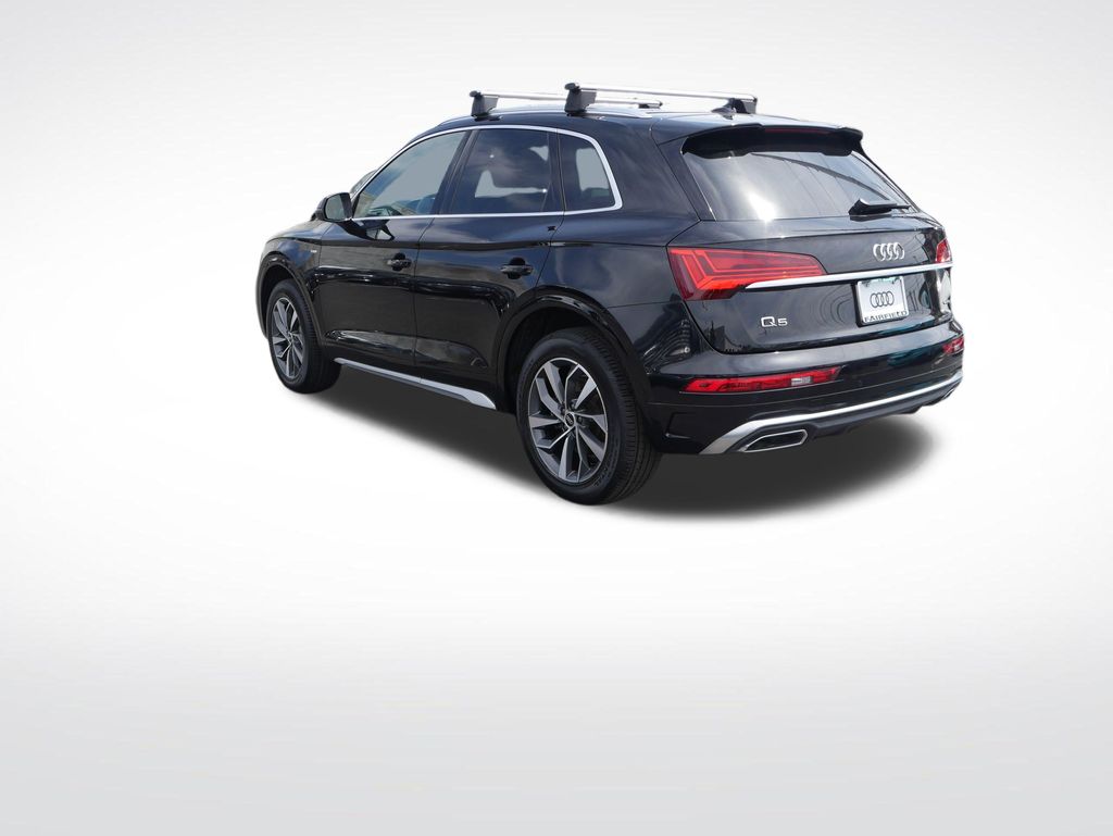 Thumbnail: 2023 Audi Q5 - 3