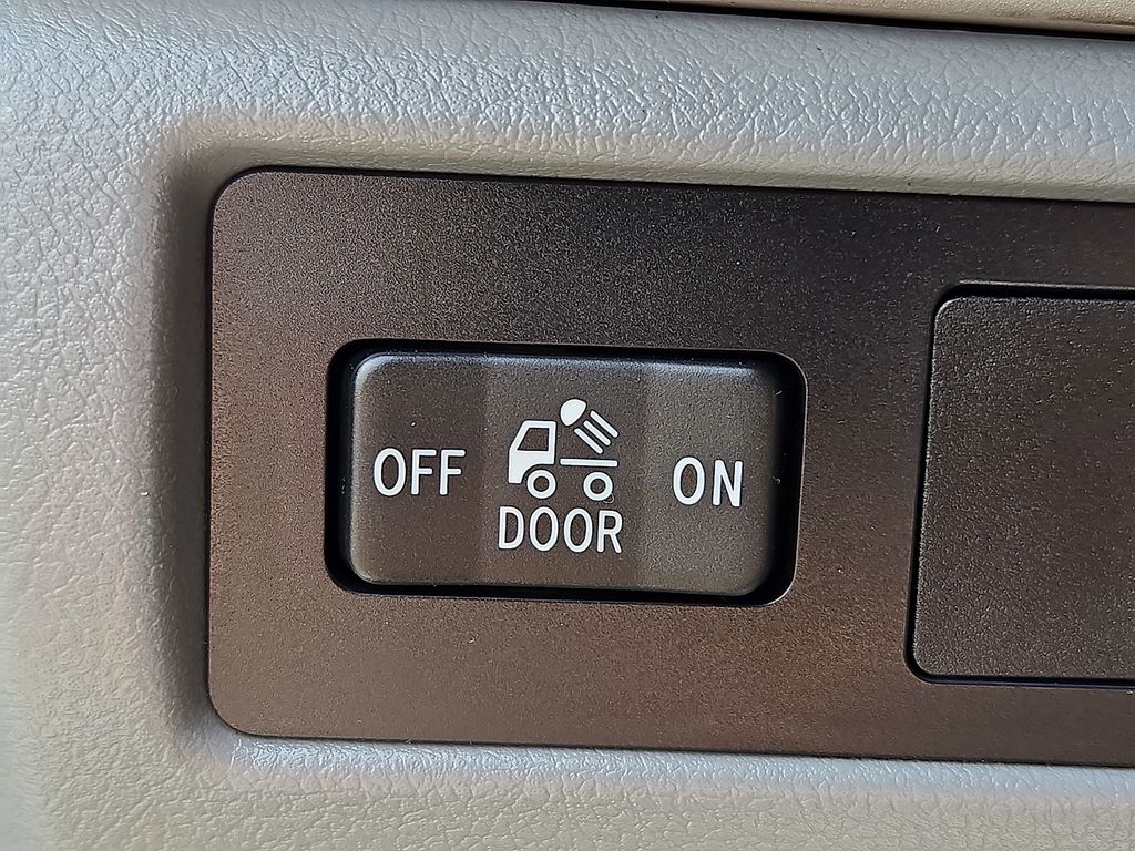 2008 Toyota Tundra 4WD Truck