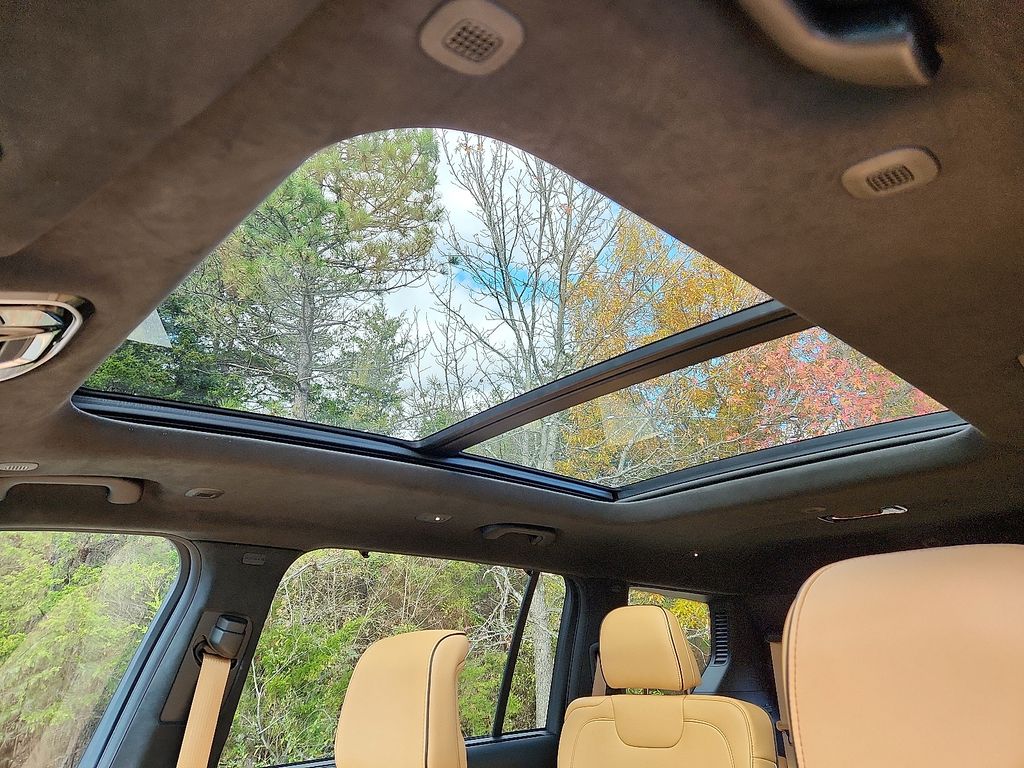 Thumbnail: 2022 Jeep Grand Cherokee L - 16