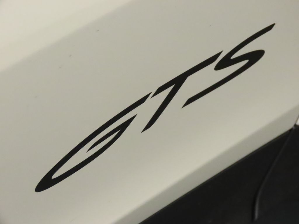Thumbnail: 2026 Porsche  - 13