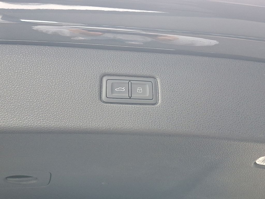 Thumbnail: 2019 Audi Q7 - 31