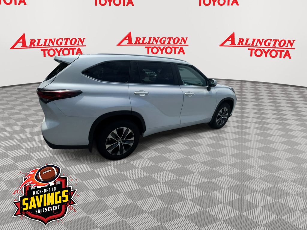 Used 2025 Toyota Highlander SUV