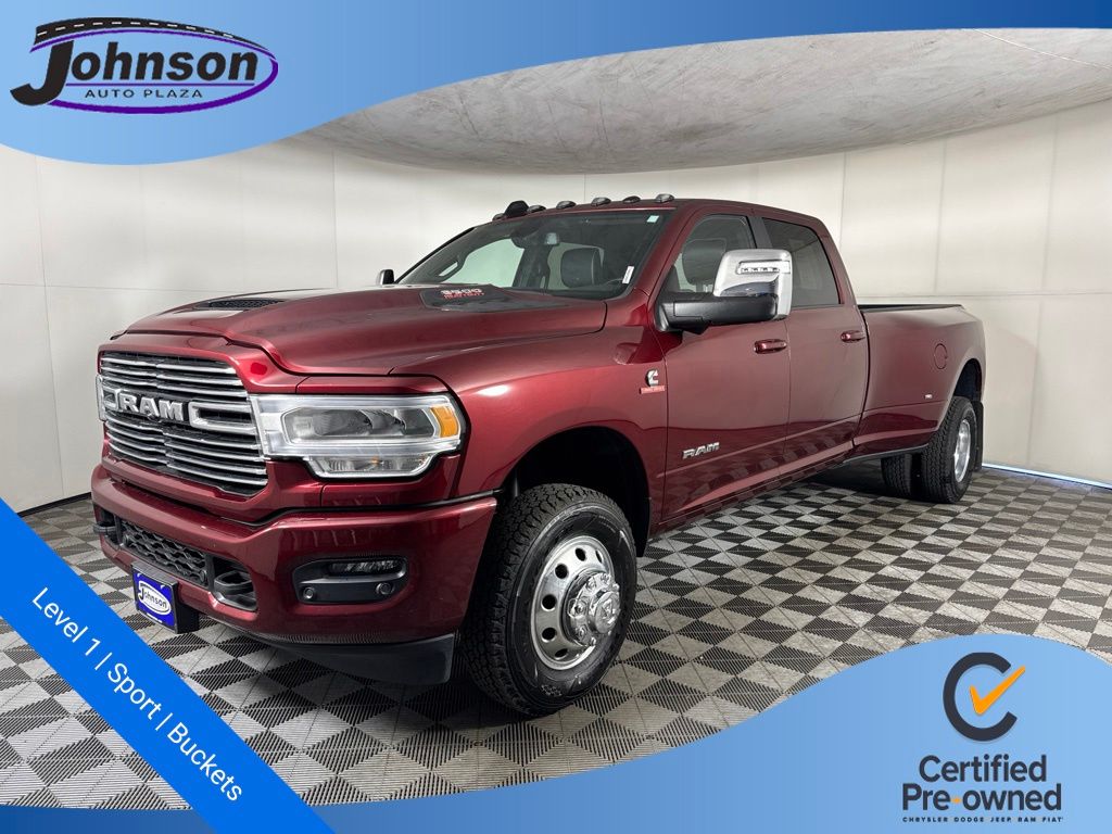 2023 RAM 3500 Rojo (Delmonico Red Pearlcoat) Camioneta Todo terreno 6 velocidades Automática