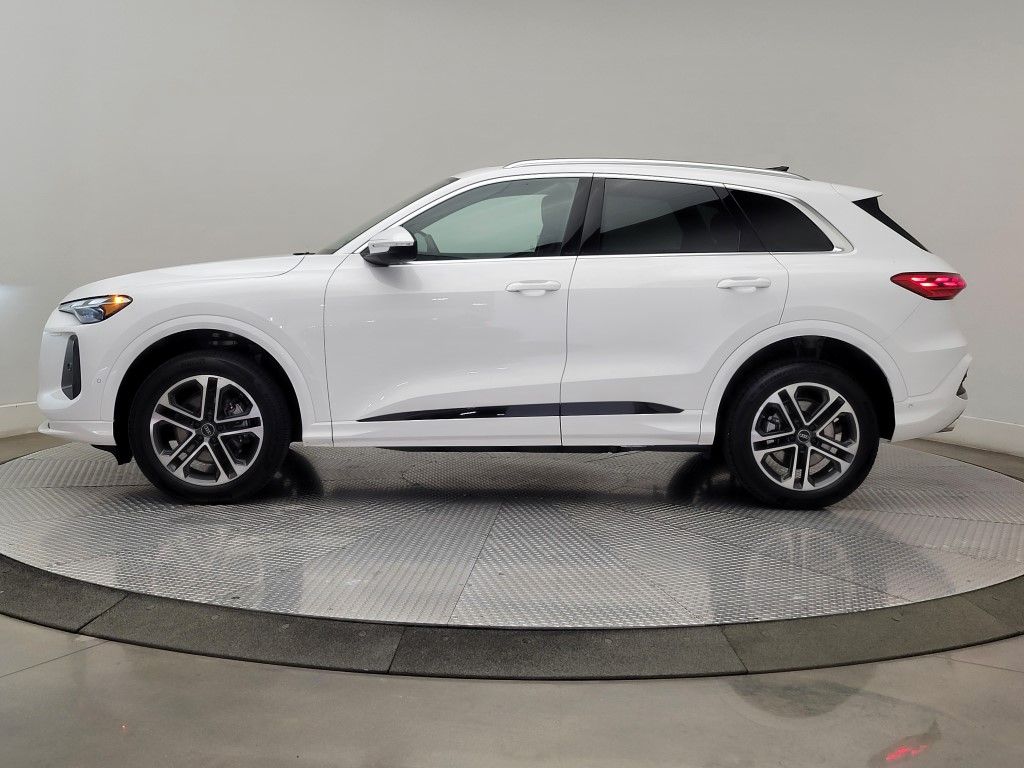 Thumbnail: 2025 Audi Q5 - 3