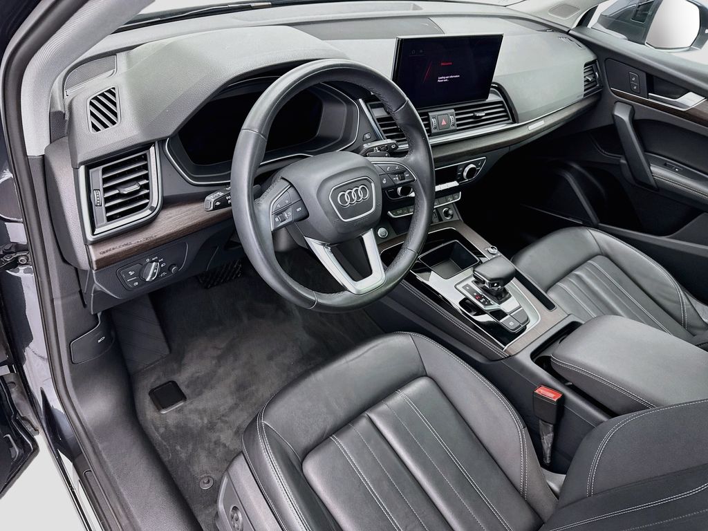 Thumbnail: 2023 Audi Q5 - 9