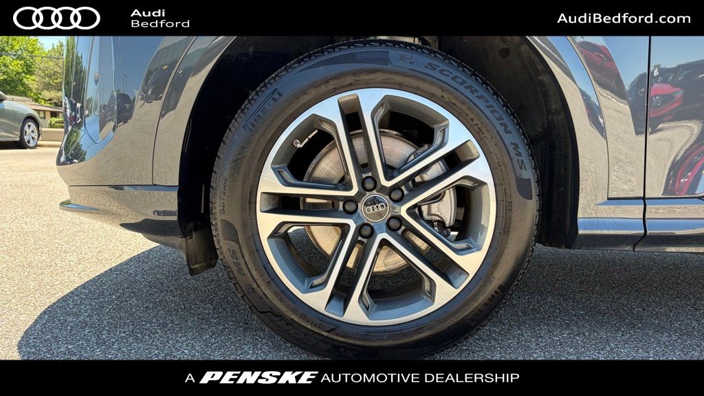 Thumbnail: 2025 Audi Q5 - 9