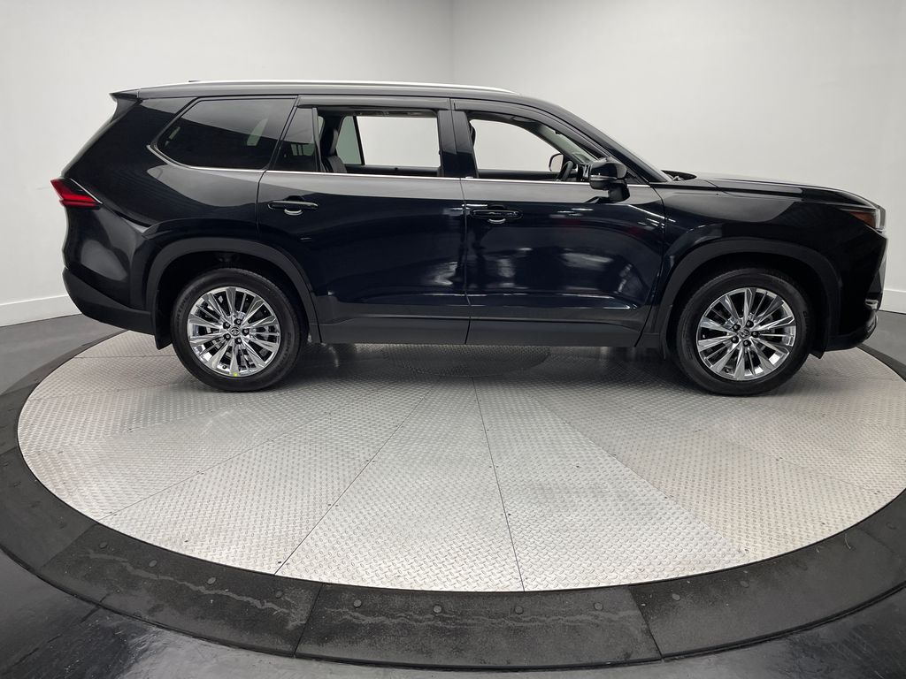 Thumbnail: 2024 Toyota Grand Highlander - 4
