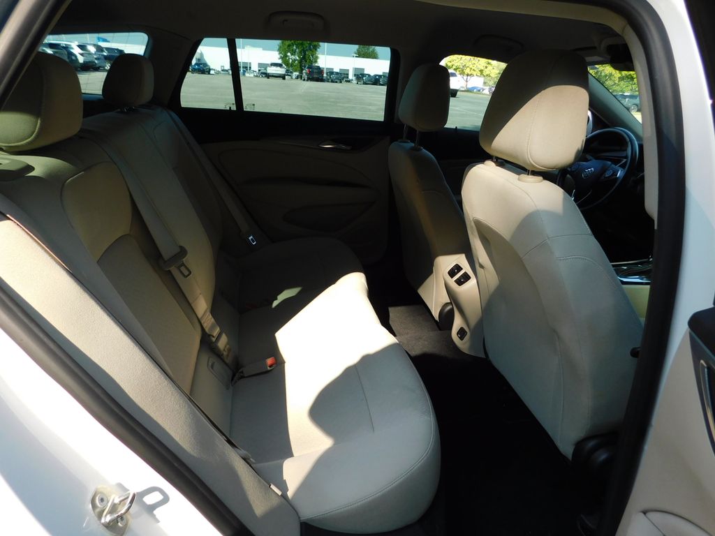 Thumbnail: 2018 Buick Regal - 5