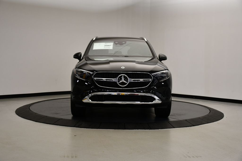 2025 Mercedes-Benz GLC 300 8