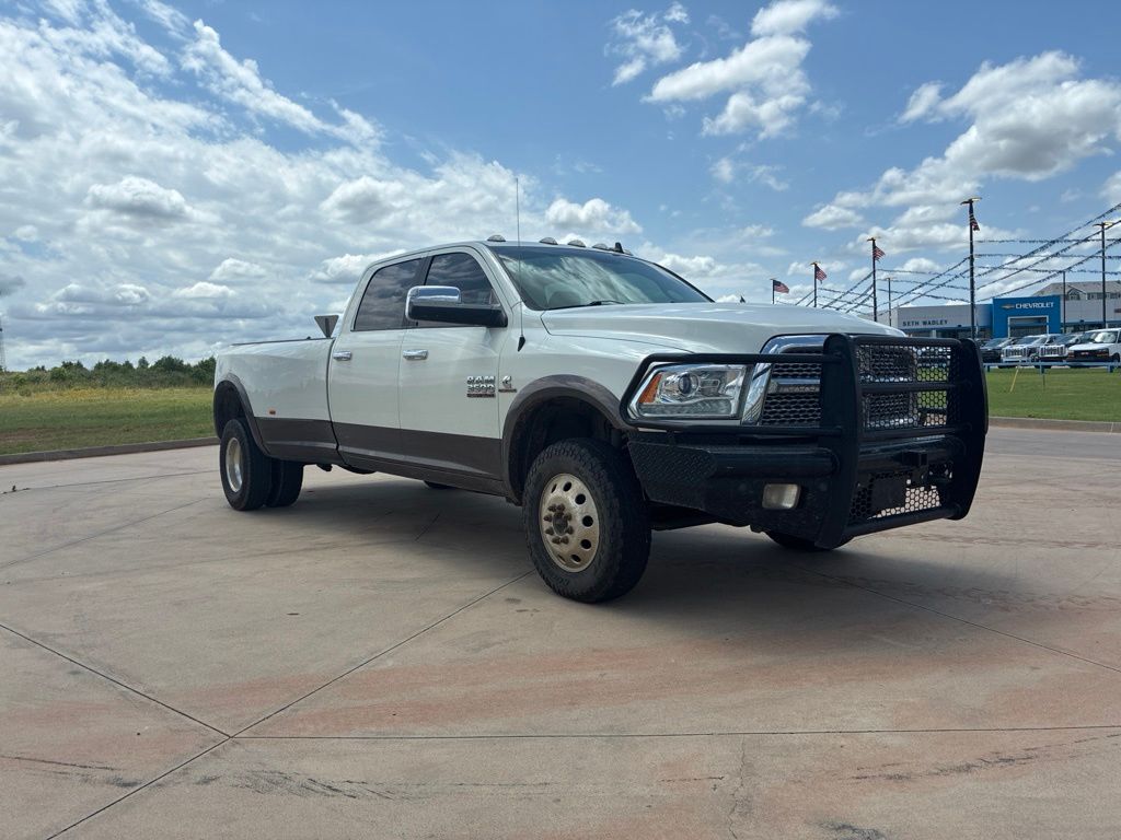 Pearl White 2018 RAM 3500 Laramie Crew Cab LB DRW 4WD Pickup Truck Four-Wheel Drive 6-Speed Automatic