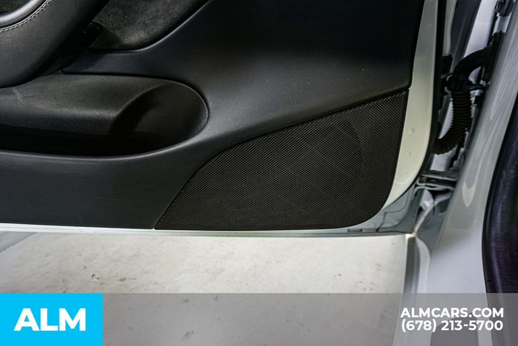 Used 2018  Tesla Long Range image 49