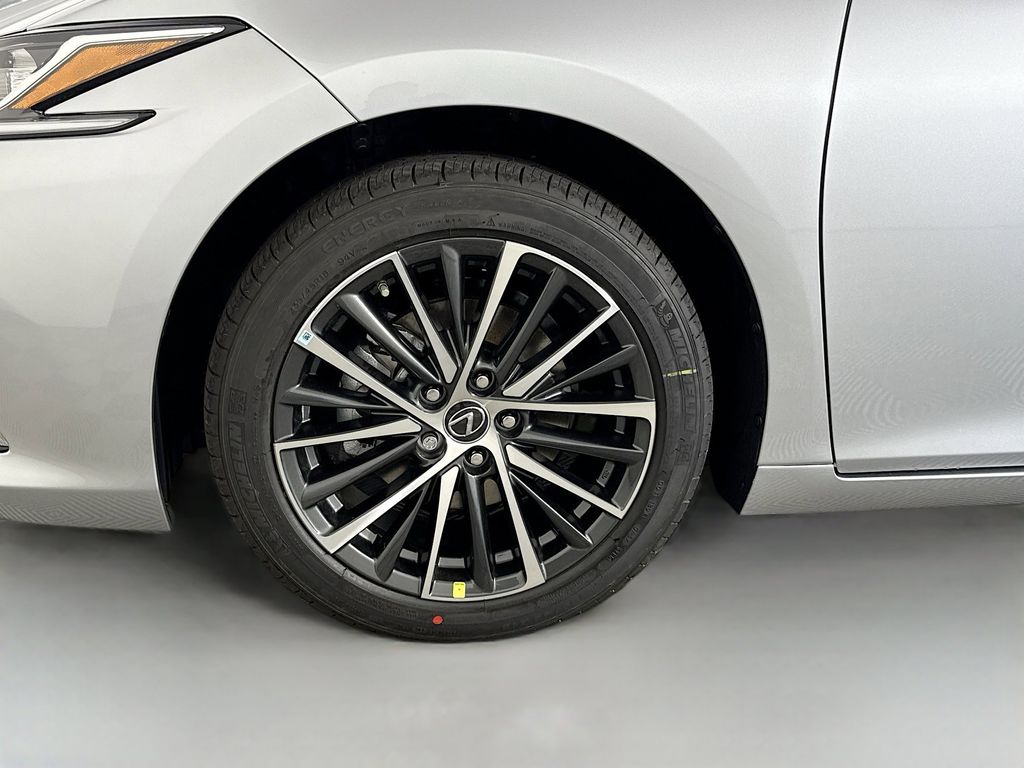 Thumbnail: 2025 Lexus ES - 23
