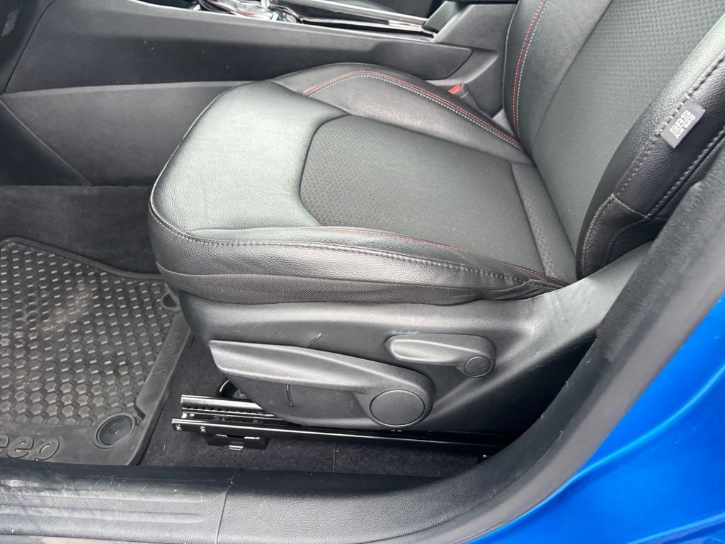 Used Car 2025 Jeep Compass  Trailhawk For Sale Under $30,000 In Austin, Texas