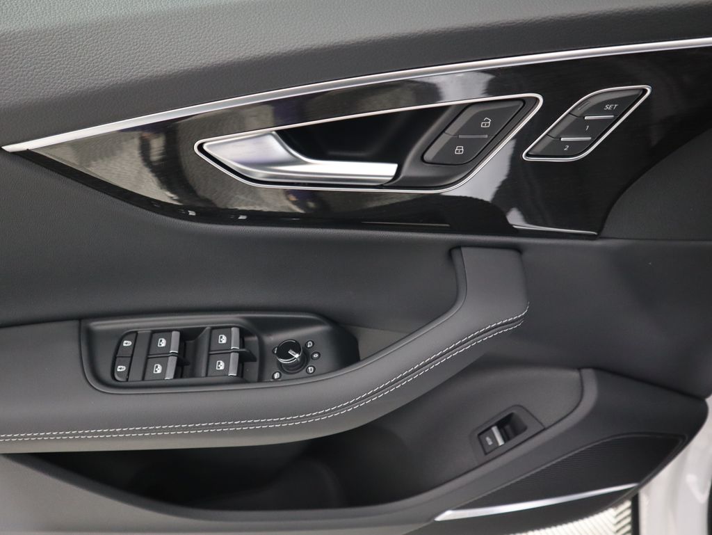 Thumbnail: 2026 Audi Q7 - 27